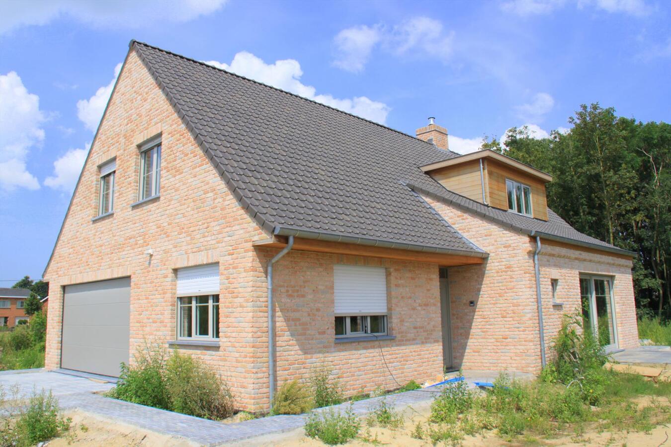 Uniek moderne nieuwbouwvilla met 4 slaapkamers 