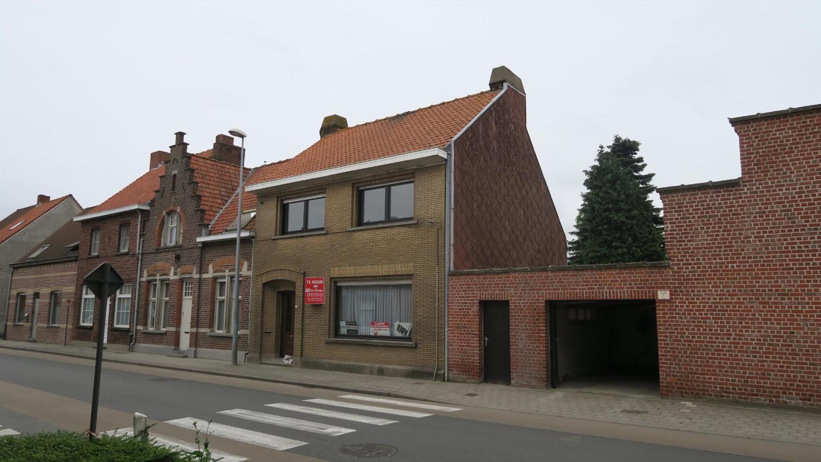 Verzorgde woning met 3 slaapkamers en garage 