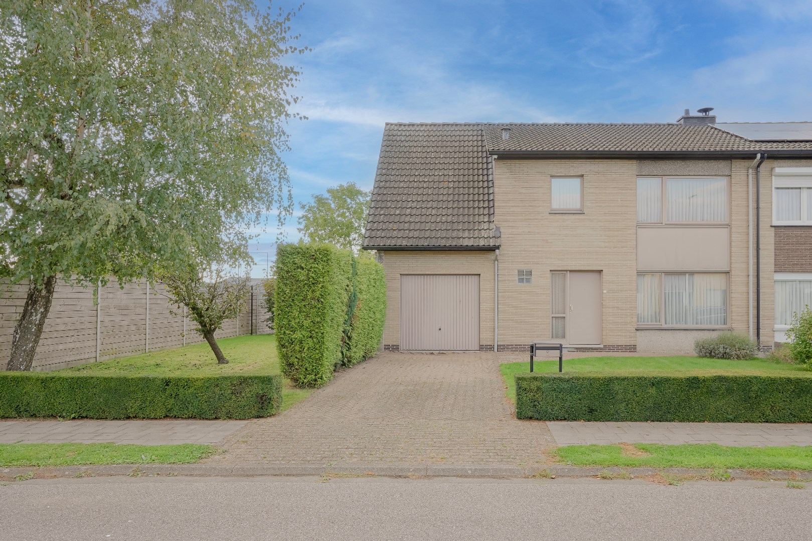 HOB met zonnige tuin in een rustige wijk te Zelzate 