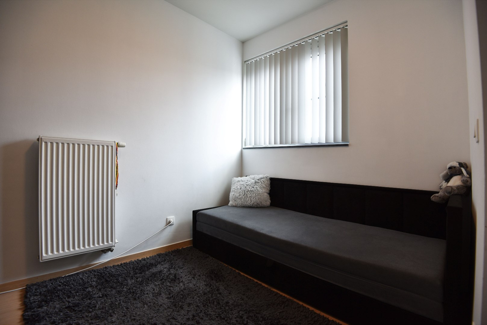 Recente woning met 3 slpks, tuin en 2 parkeerplaatsen te centrum Maldegem 