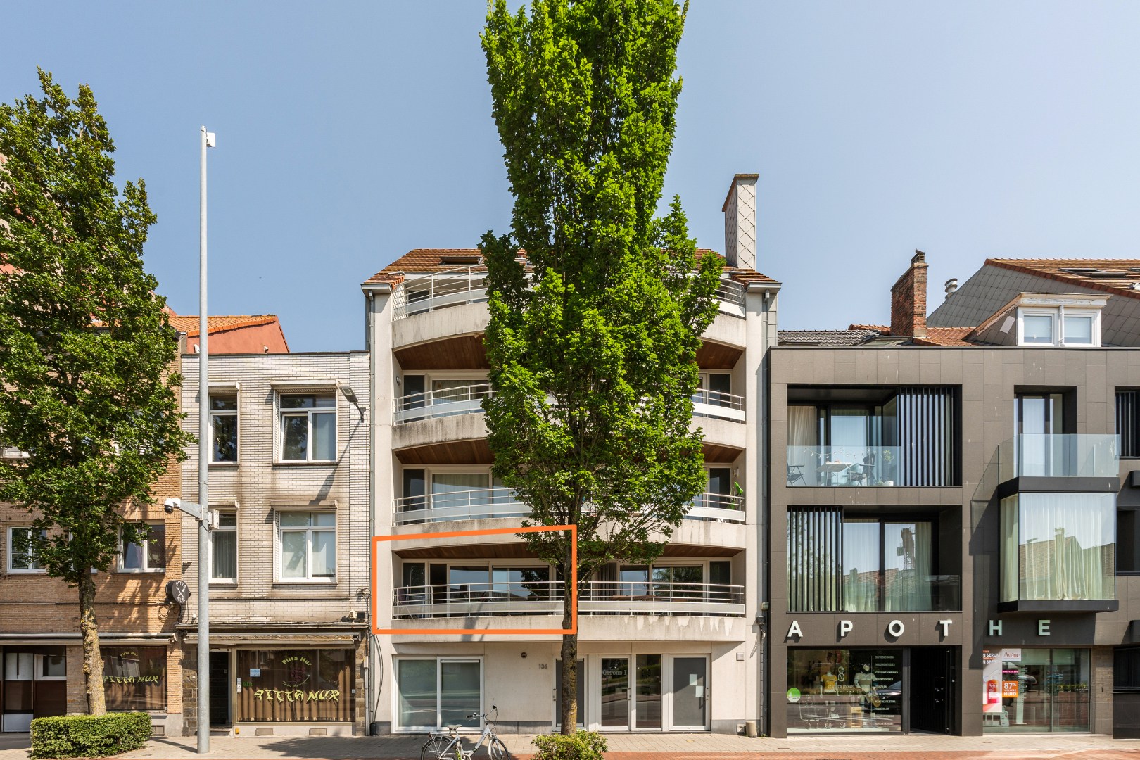 Charmant appartement de vacances avec terrasse et vue sur la verdure de la place Mc Leod 