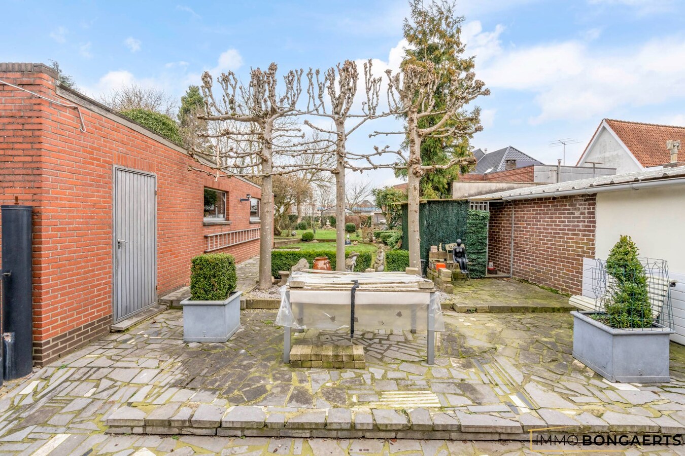 Ruime woning met vier slaapkamers 