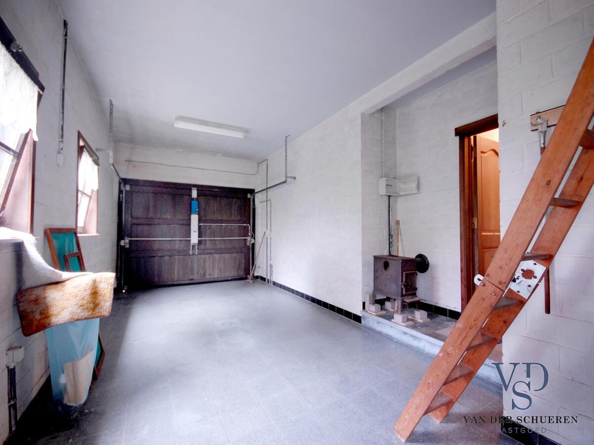 Degelijke villa op bijna 5000 m2 - exclusieve ligging nabij de Schelde in doodlopende straat ! 