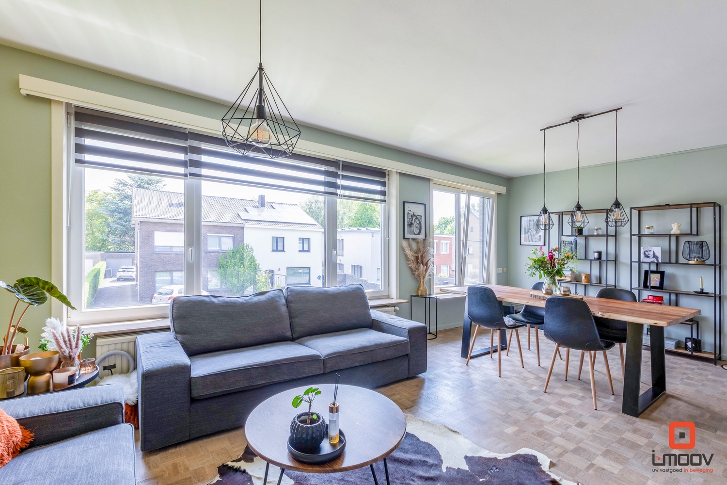 Ruim twee-slaapkamer appartement te Oostakker 