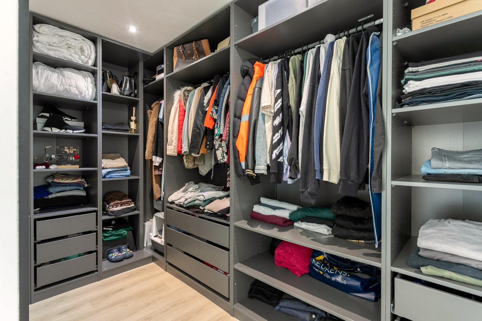 Recente woning (EPC A) met 3 slpks, garage en tuin op 7are 