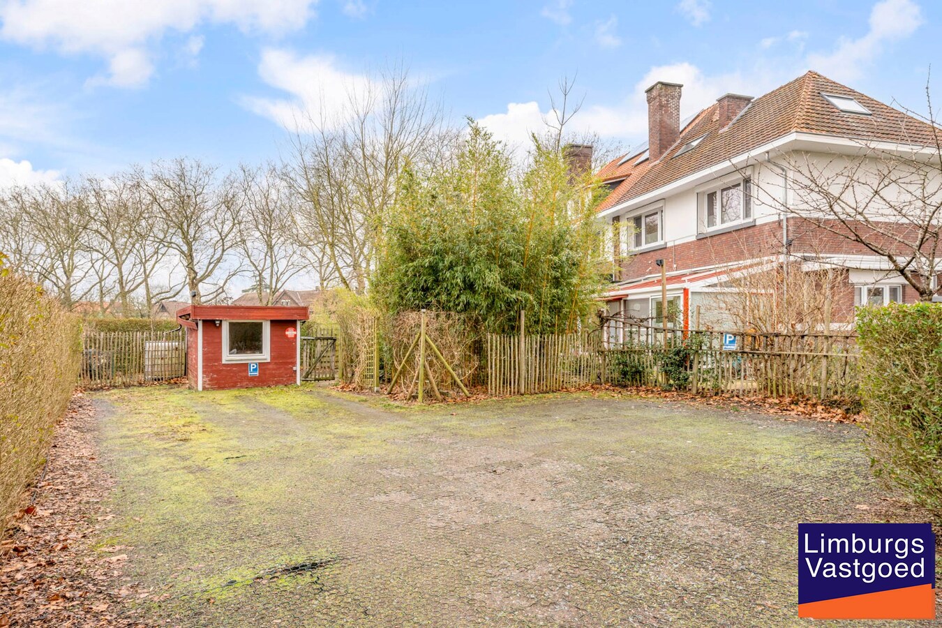 Woonhuis met  praktijkruimte te Waterschei, op een perceel van 6a80ca te Genk 