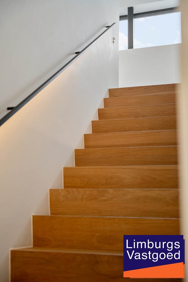 Hoogwaardig afgewerkte gezinswoning, 4 slpk, op 48a23ca, nabij centrum 