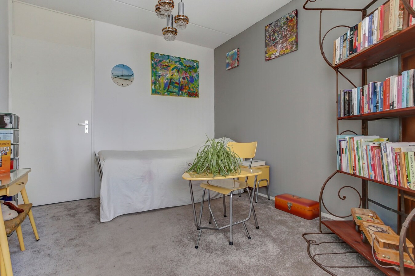 Gelegen in Tilburg ligt dit bijzondere en ruime appartement aan de Besterdring. 