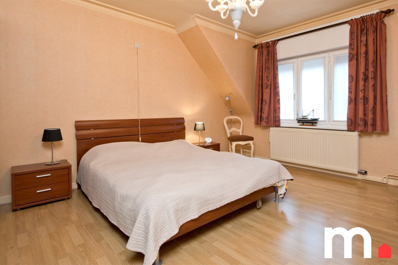 Instapklare woning met 4 slaapkamers te Izegem nabij het centrum! 