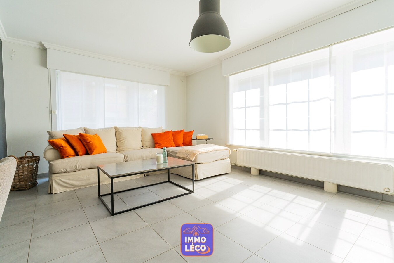 Superbe 3 façades avec jardin, garage, parking 4 voitures. COUP DE COEUR ! 