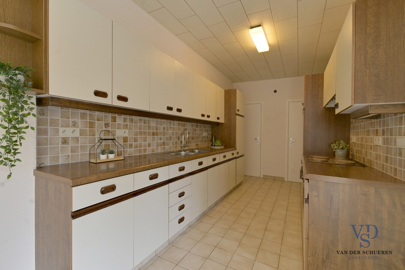 Ruim landhuis met tal van mogelijkheden. 