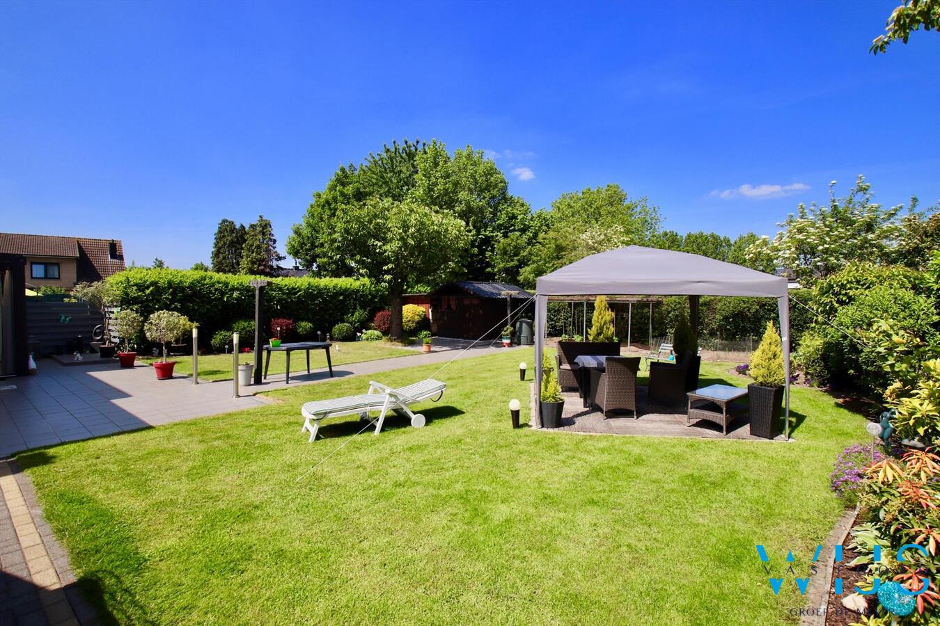 Super gezellig en ruim woonhuis met prachtige zonnige tuin ! 