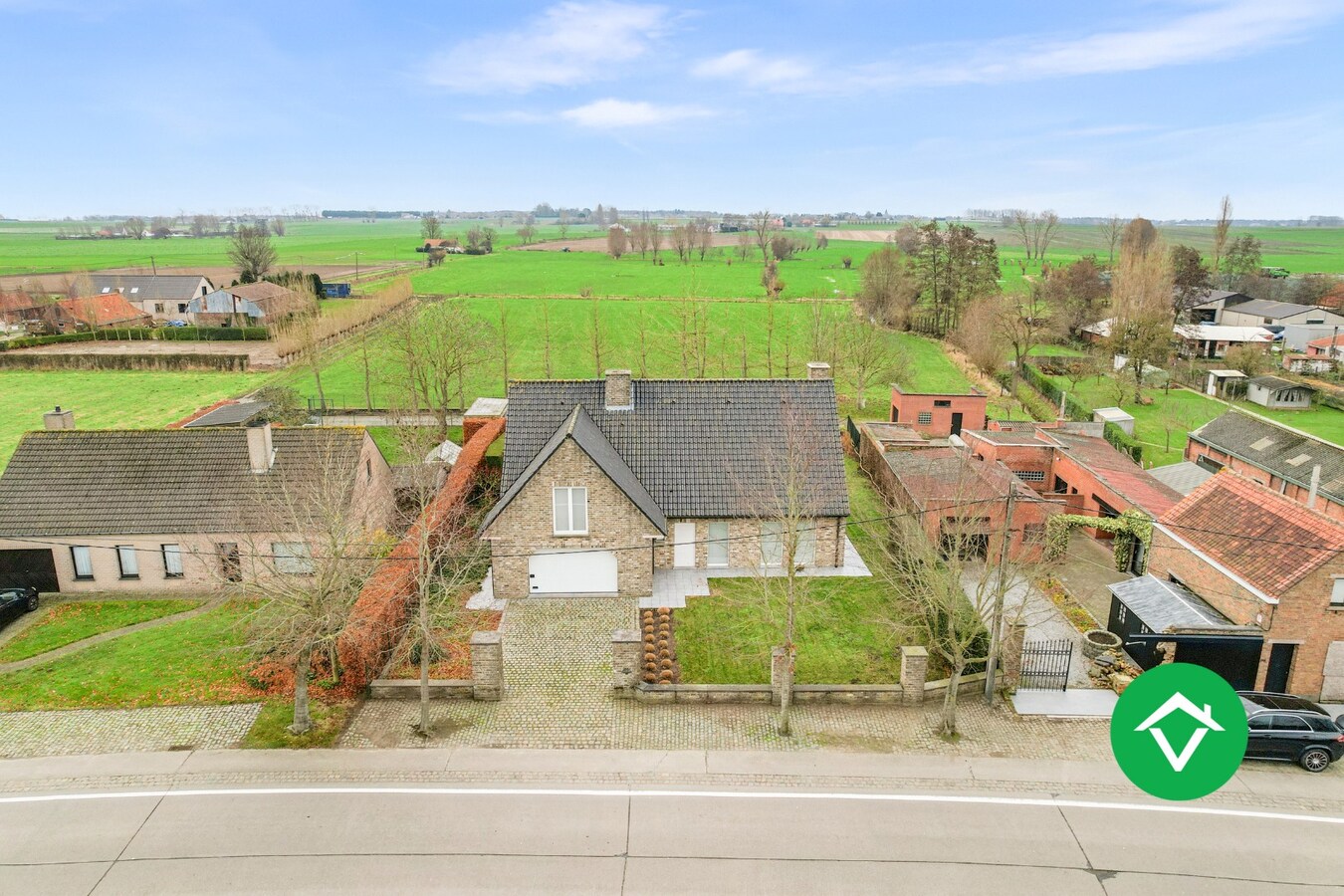 Alleenstaande woning met 4 slaapkamers te Ichtegem 