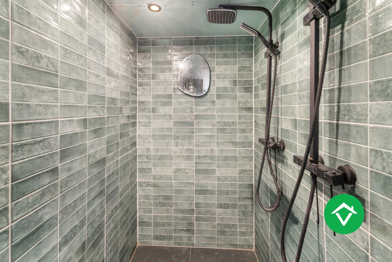 Gerenoveerde statige woning – 5 slaapkamers - EPC B te Torhout (Wijnendale) 