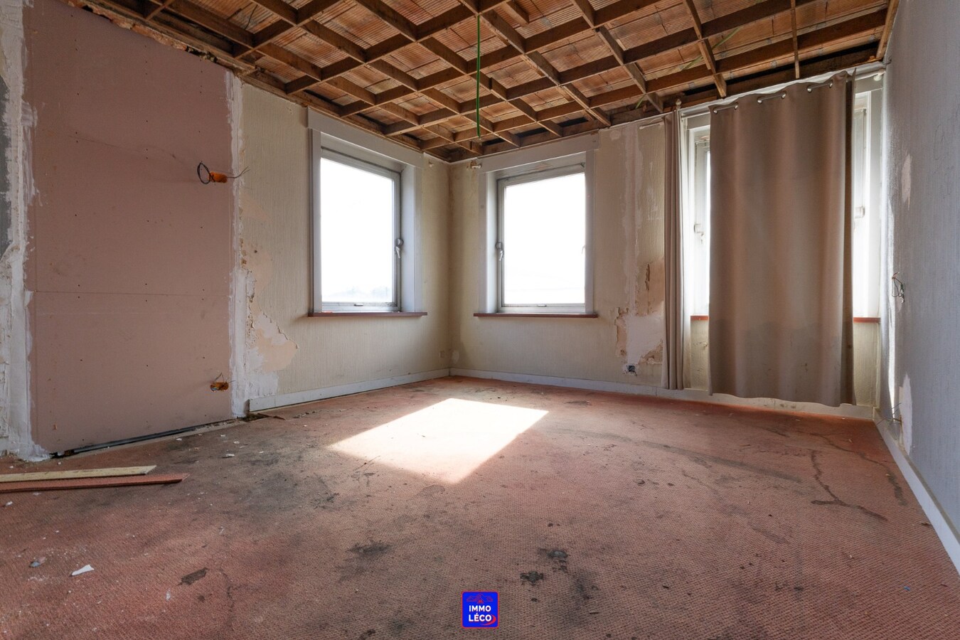 Immeuble de rapport "Le Grand Hôtel" en face de la Gare, EXCELLENT POTENTIEL ! 