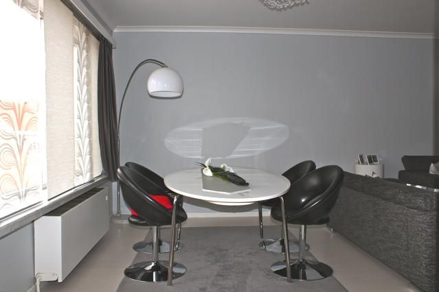 Degelijk en zonnig tweeslaapkamer-appartement, zeer gunstig gelegen 