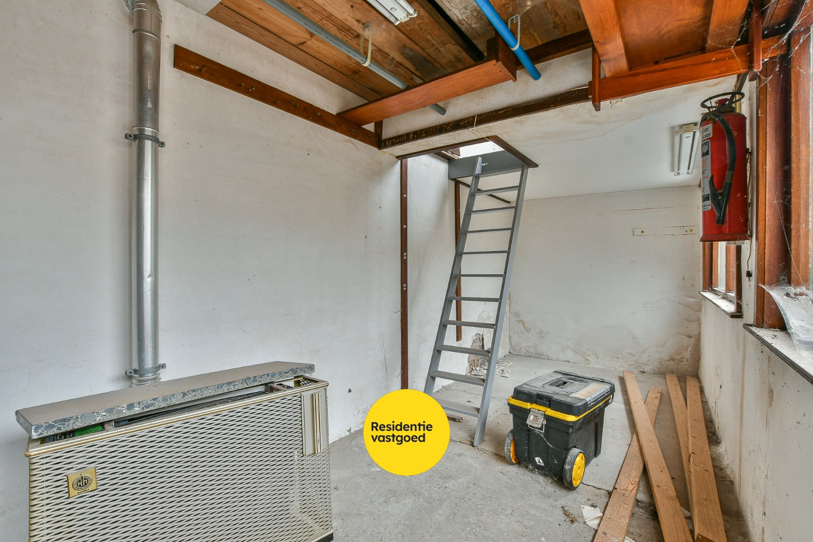 Te renoveren rijwoning met potentieel in hartje Blankenberge 