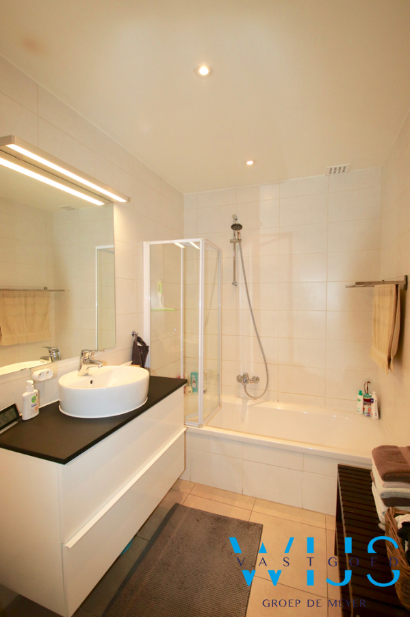 Instapklare en smaakvolle woning in hartje EEKLO 