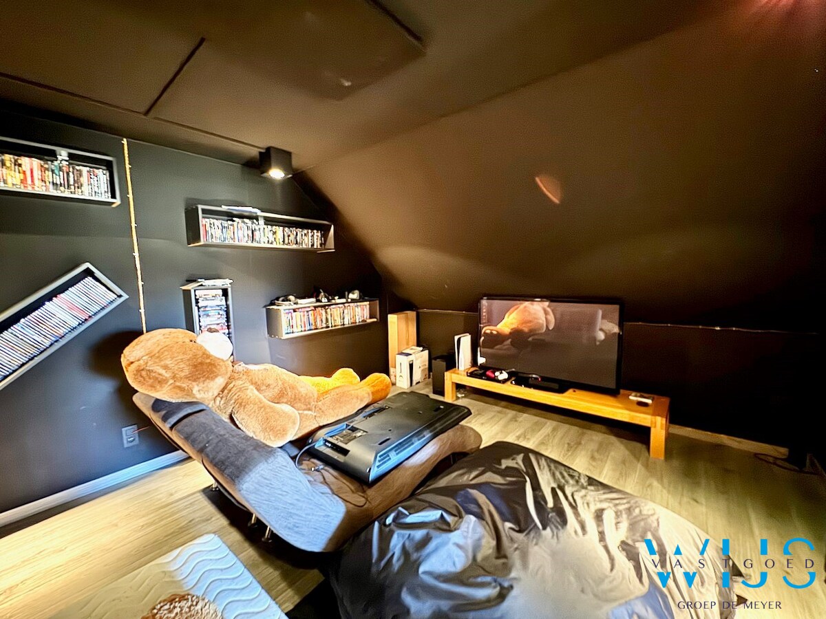 Zeer ruime gezinswoning te Zelzate ! 