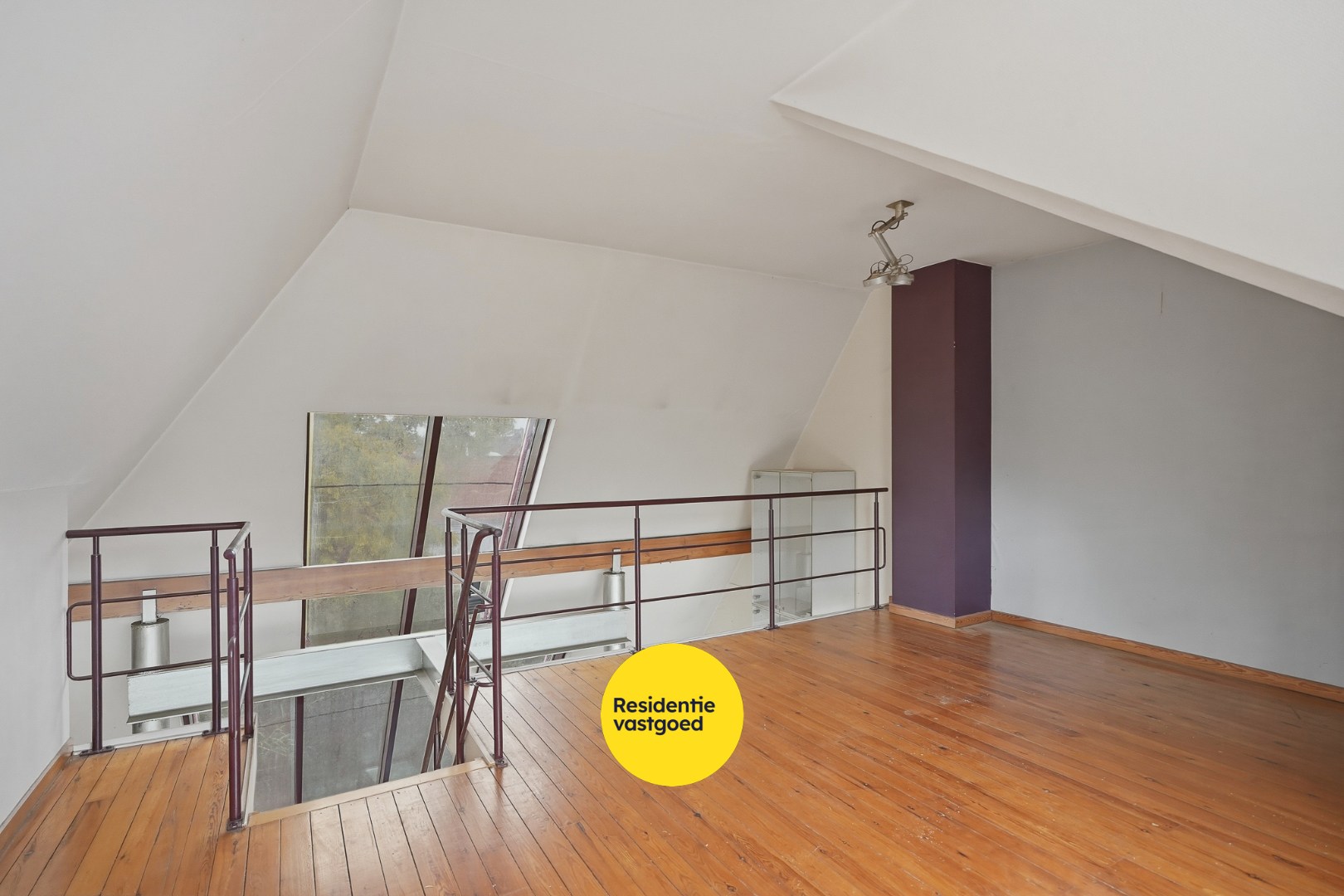 Lichtrijke woning met renovatiepotentieel te Assebroek 