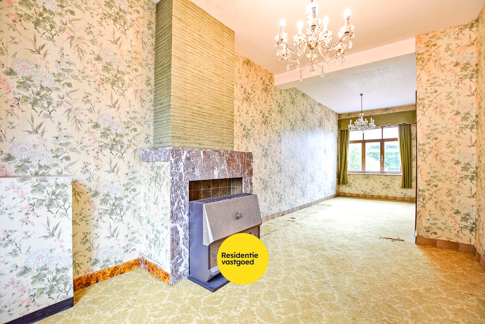 Zeer ruime te renoveren woning met statige gevel op 445 m² met zuid-west georiënteerde tuin. 