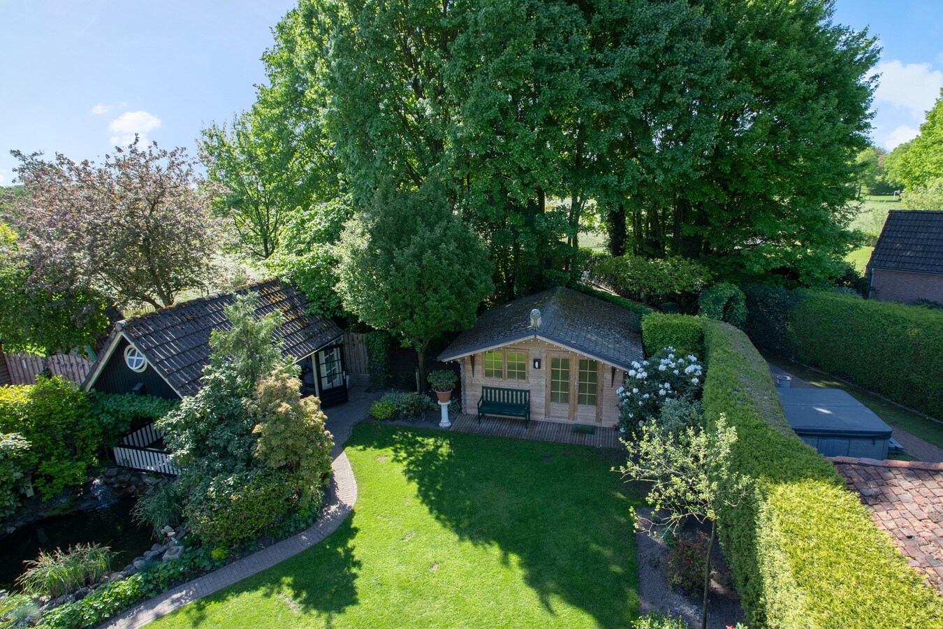 Royale vrijstaande woning gelegen op een perceel van 671 m2 met de tuin op het zuiden! 