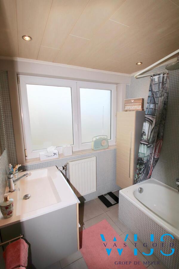 Instapklare Bel-étage in het centrum van Ertvelde! 