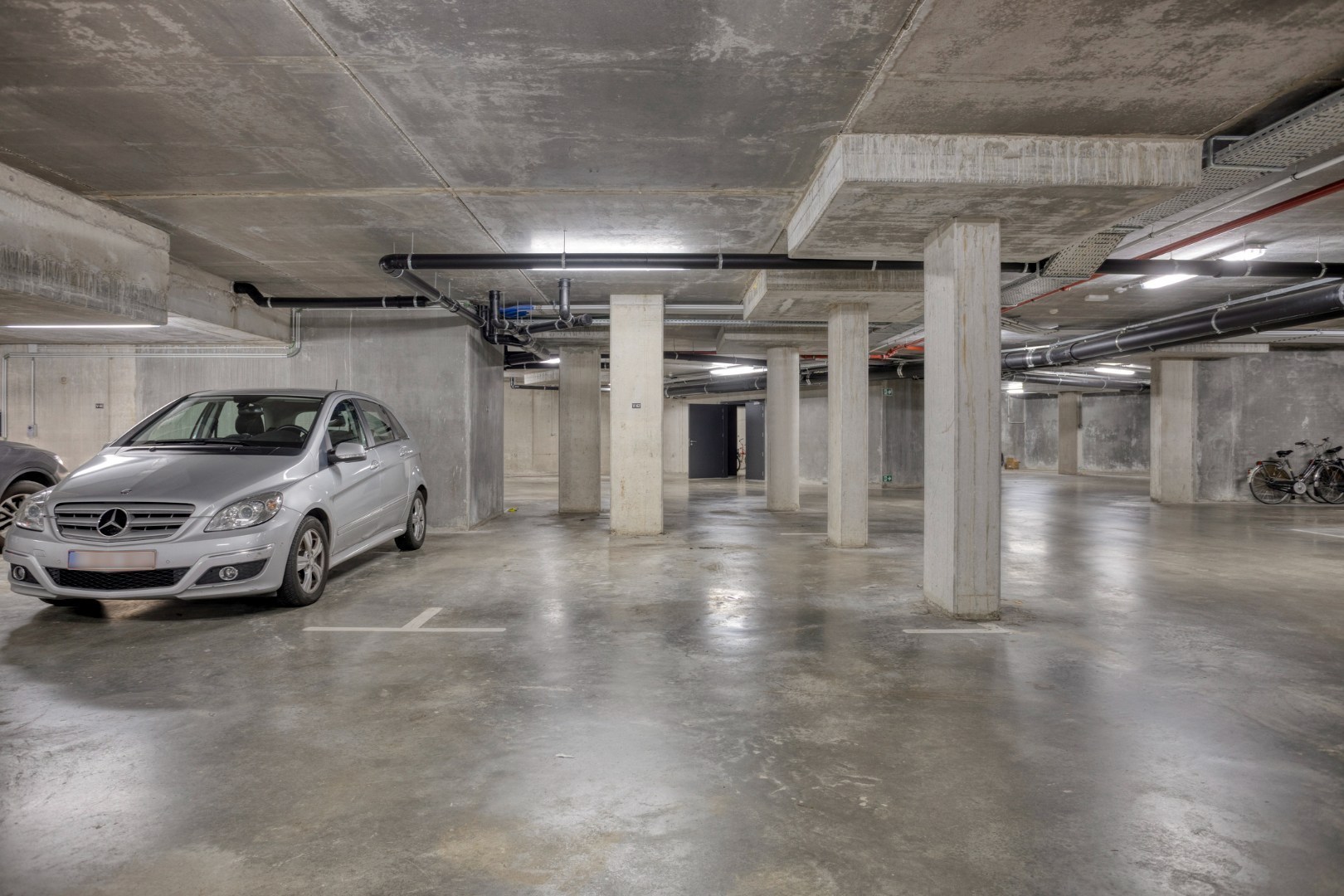 Recent en energiezuinig gelijkvloers appartement met 2 slpk. In Geel-centrum 