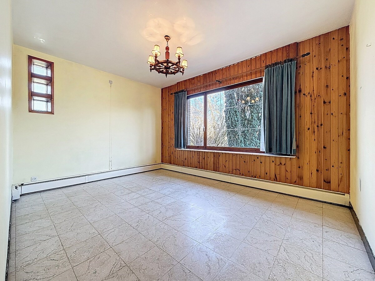 Statige laagbouwvilla met groene achteruit te Scheldewindeke 