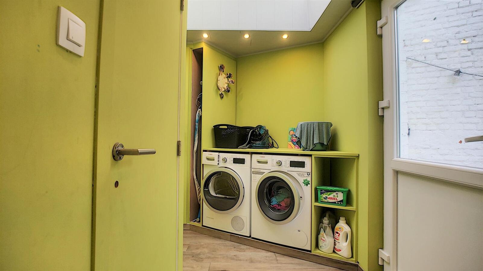 Grote gezinswoning met twee garages - Zeebrugge 