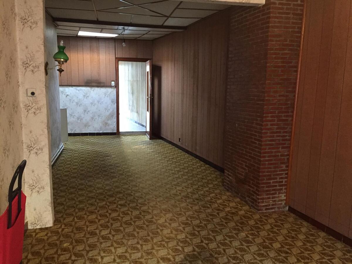 RUIME TE RENOVEREN WONING MET TUIN OP ZUCHT VAN ZEE NABIJ STRAND MARIAKERKE 