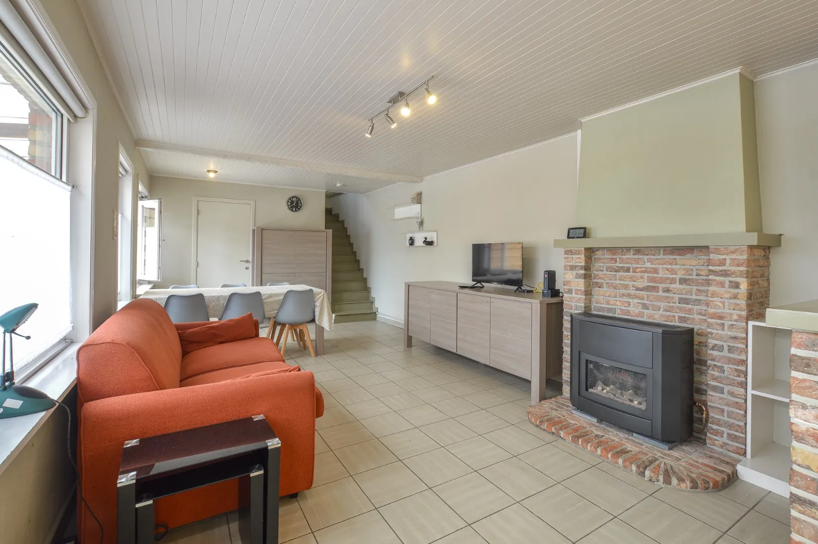 Gemeubelde woning met 3 slaapkamers te huur te Westkerke