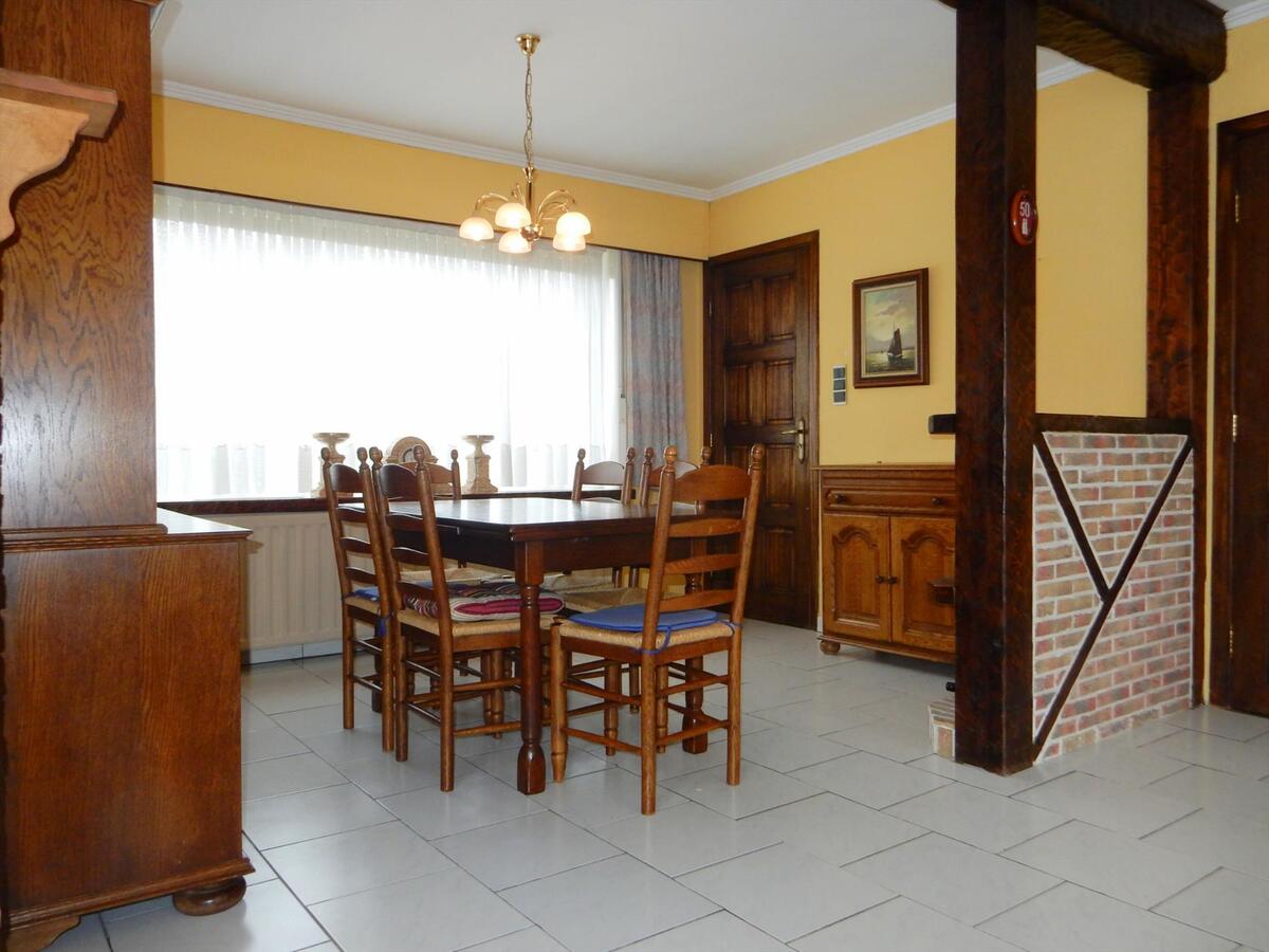 Alleenstaande woning met garage en mooie tuin 