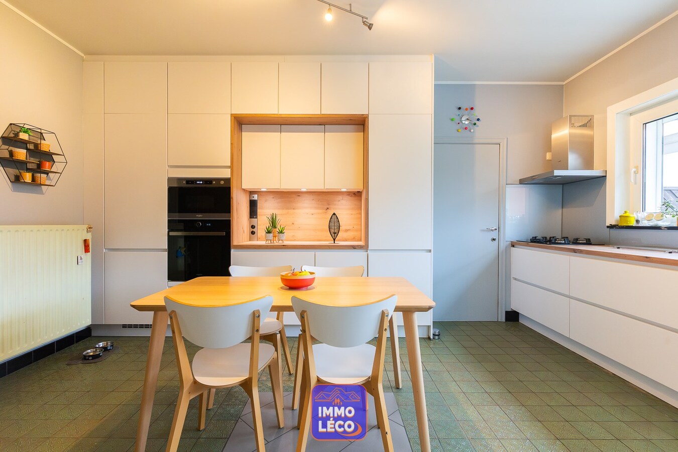 Maison rénovée COUP de COEUR avec jardin, garage et parking ! 