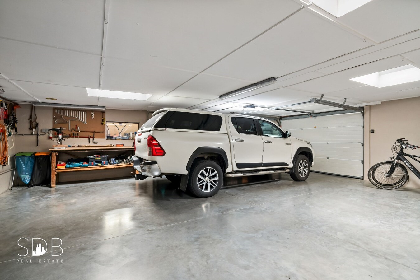 Hedendaagse woning inclusief paardenaccommodatie en graslanden op 4,22ha 