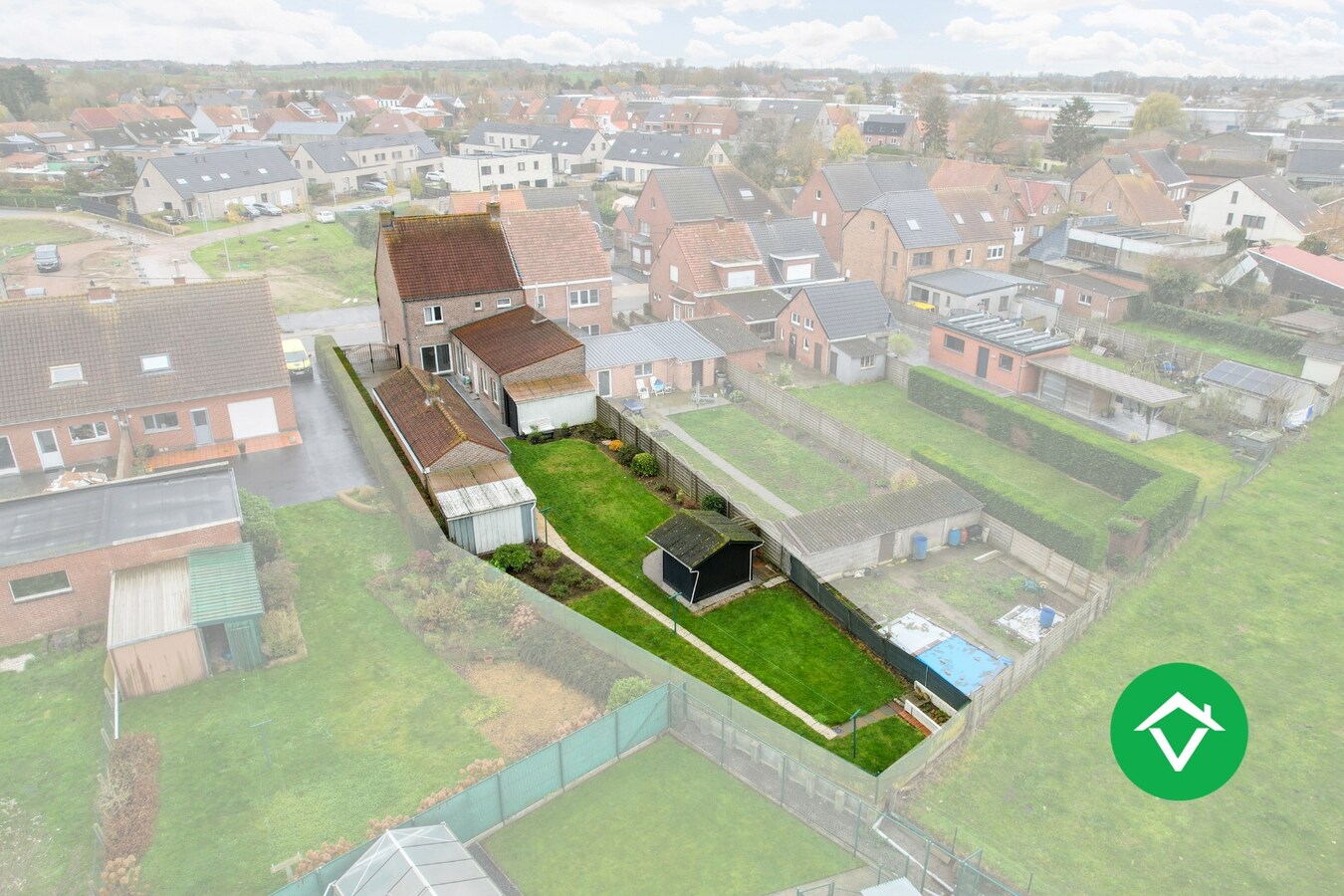 Instapklare woning met 4 slaapkamers en garage te Ichtegem 