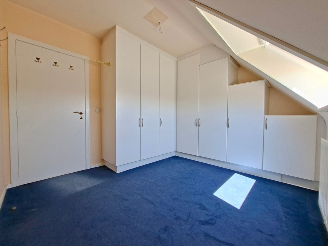 Centraal gelegen ruim 3 slaapkamer appartement te Lanaken 