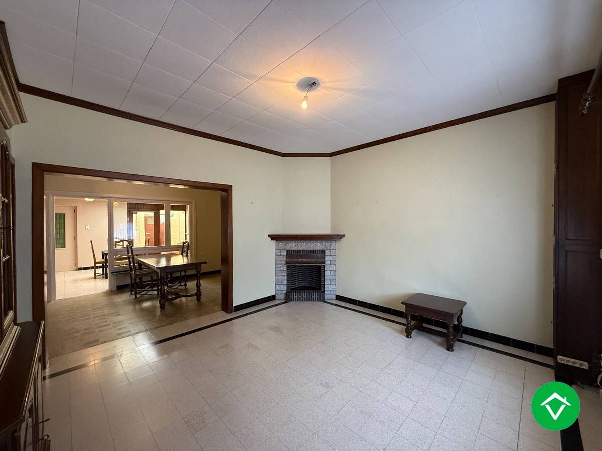 Centraal gelegen woning met 3 slaapkamers en diepe tuin te Roeselare 