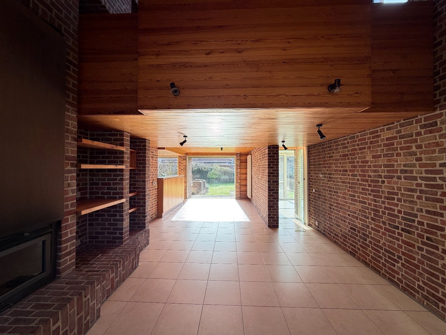 Ruime alleenstaande woning te huur met 3 slaapkamers, garage en tuin – Olmenlaan 99, Zulte 