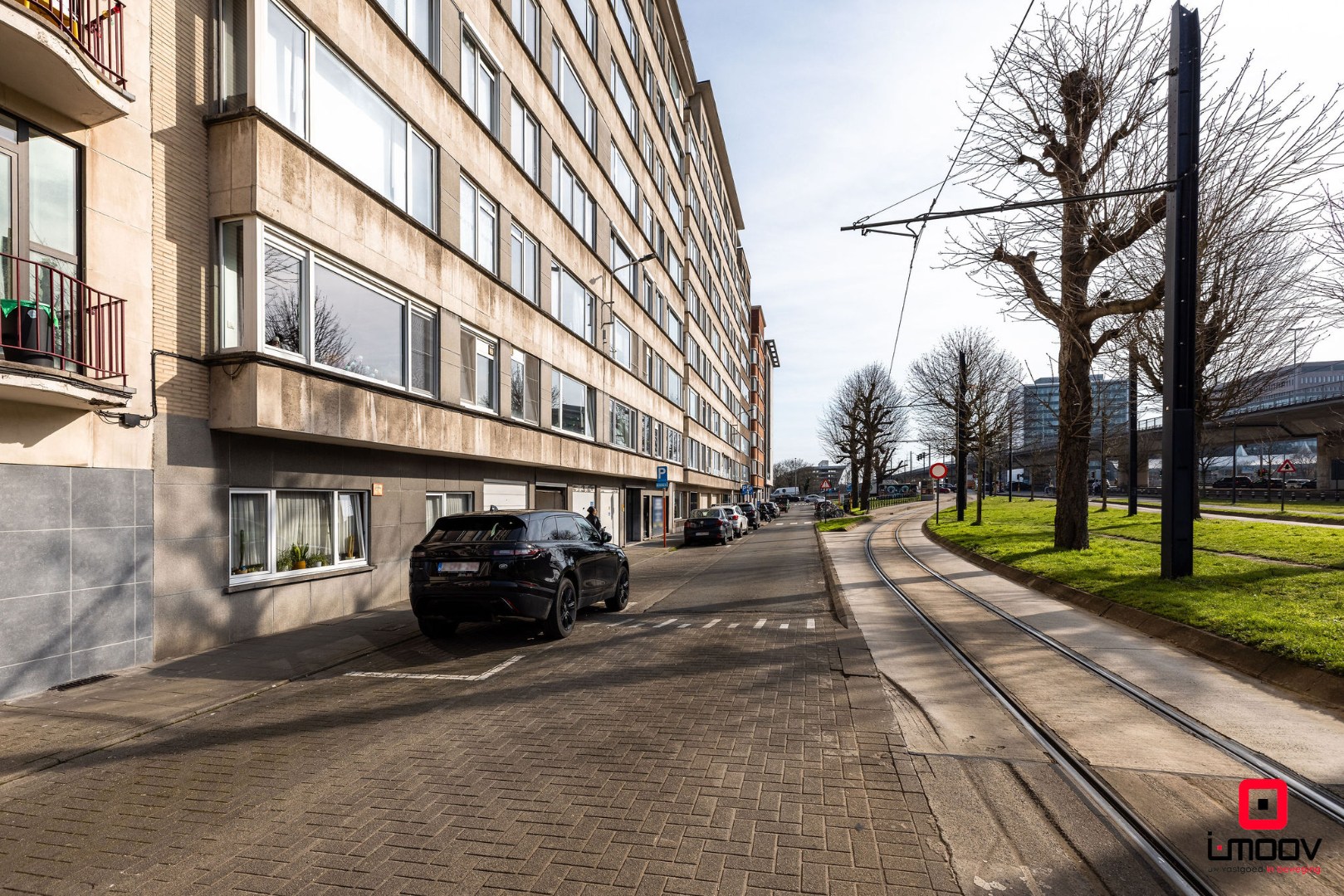 Appartement met twee slaapkamers, ruim terras en uniek parkzicht 