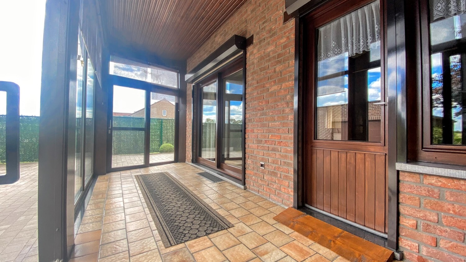 Royale, rustig gelegen bungalow op 2505 m² vlakbij Maastricht 