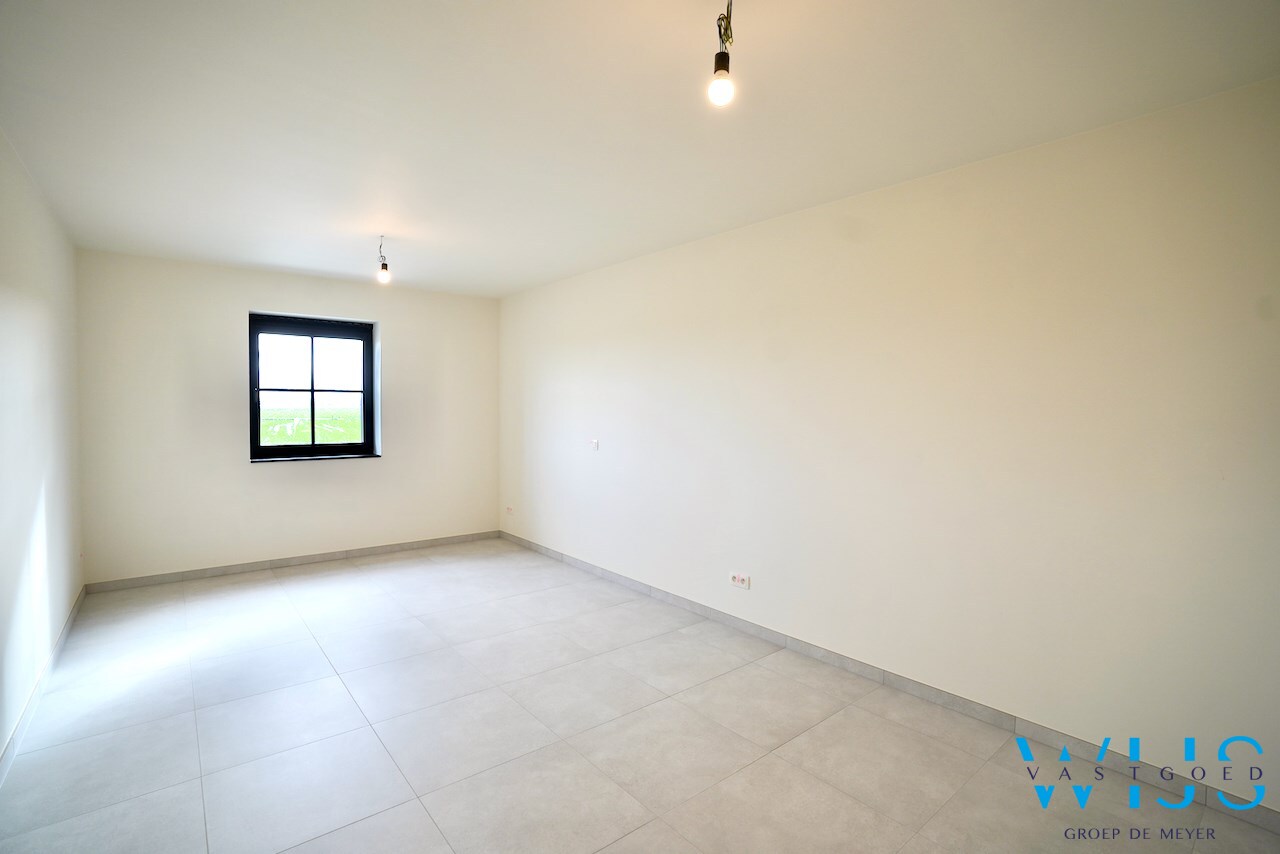 Zeer ruime nieuwbouw op 510m² te ASSENEDE/BASSEVELDE! 