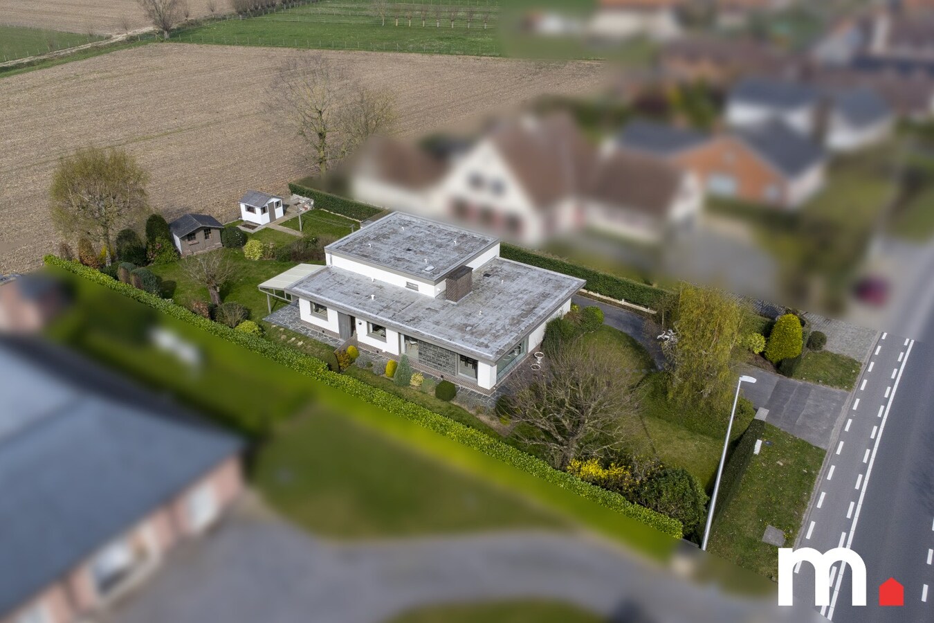 Alleenstaande villa met 5 slaapkamers en zonnige tuin 1127 m² op TOPligging ! 