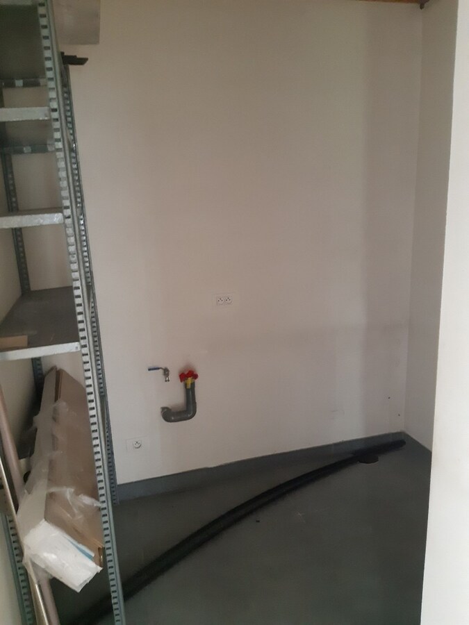 Degelijk appartement (1° verdieping). 