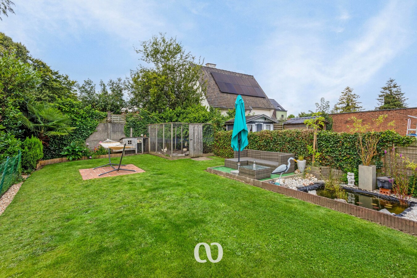 Op te knappen woning met 3 slaapkamer, oprit en garage op toplocatie 