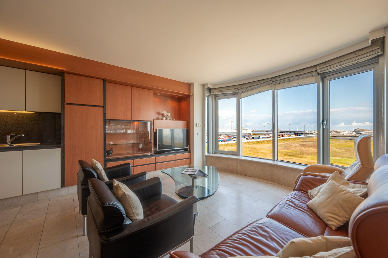 Ruim appartement met FRONTAAL ZEEZICHT 