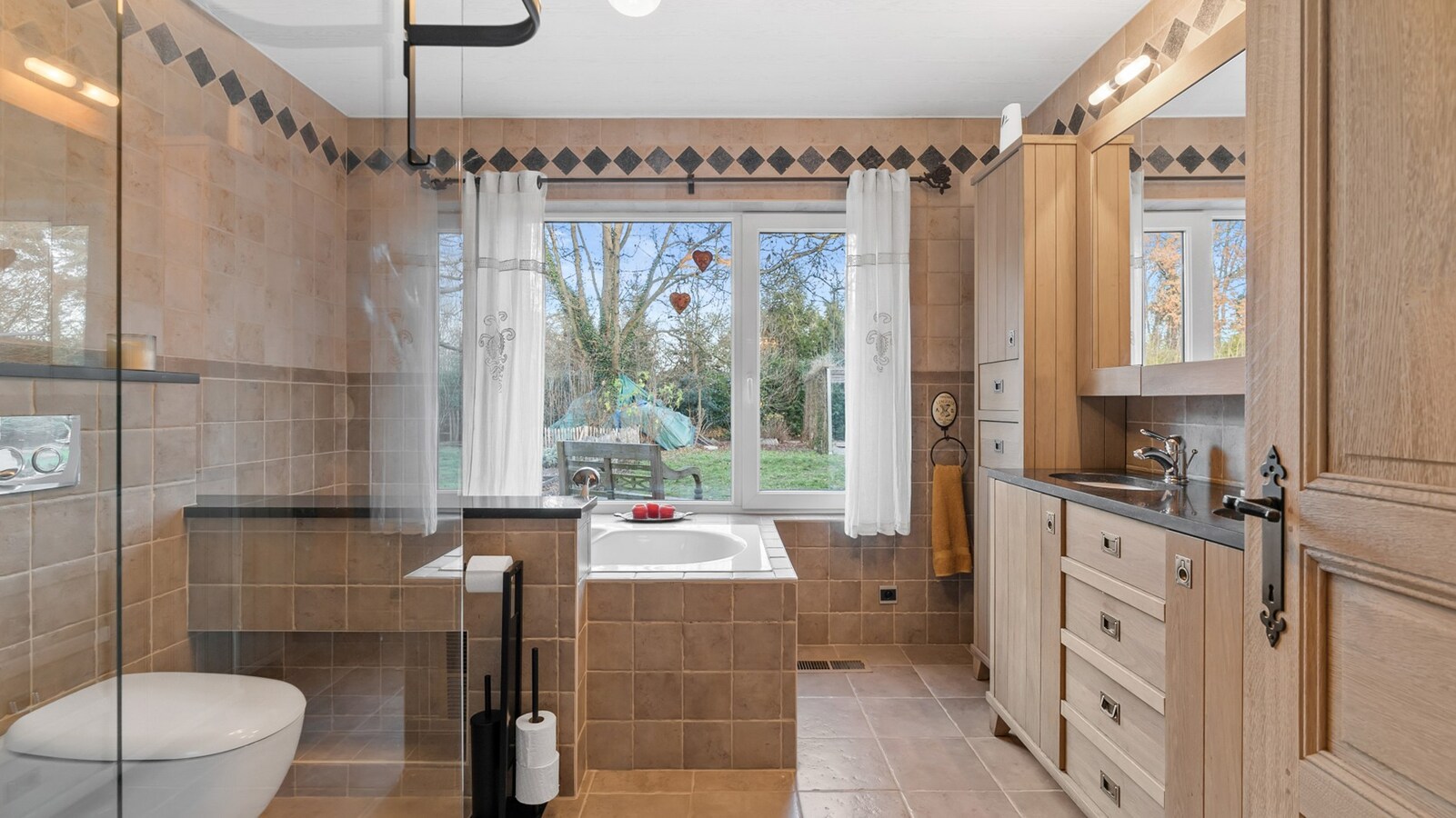 HAACHT -  unieke villa op +32 are 