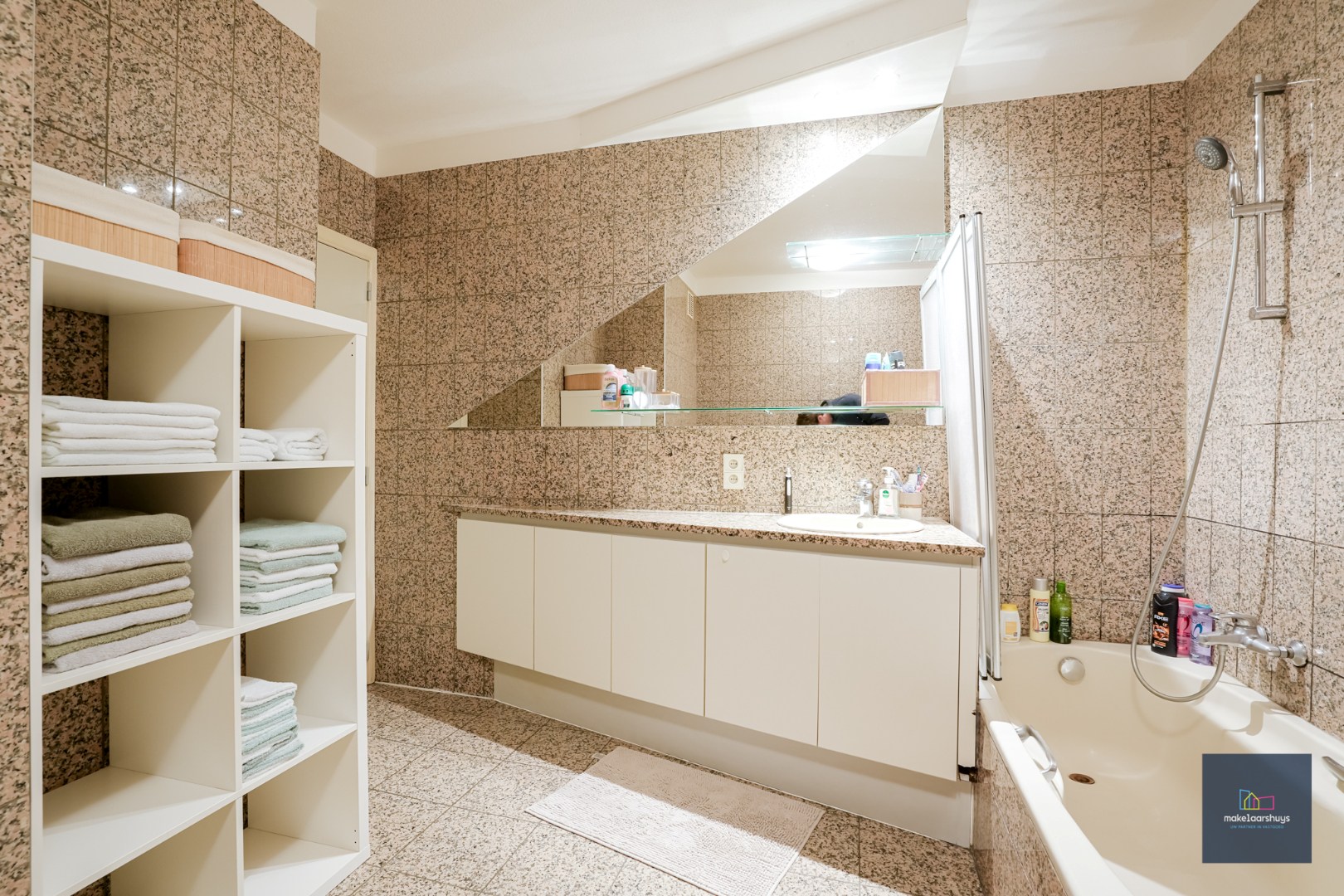 Goed gelegen en ruim instapklaar 2-slp. app. 