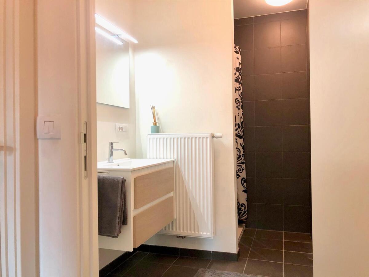 Tof appartement (residentie ‘De Hermannen’), vlakbij centrum Oudenaarde en nabij N60. 