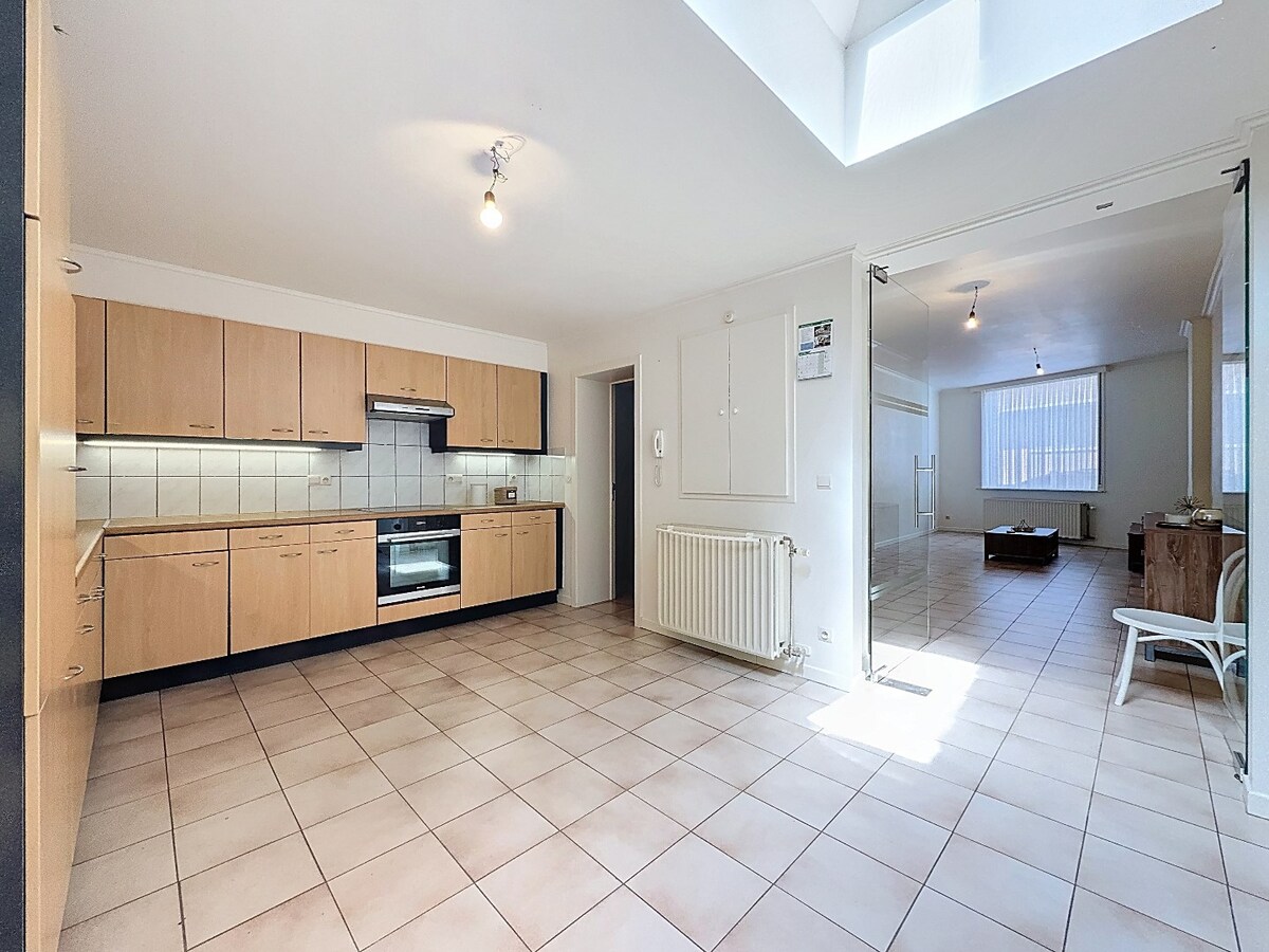 Ruime, instapklare woning met tuin te centrum Zottegem 